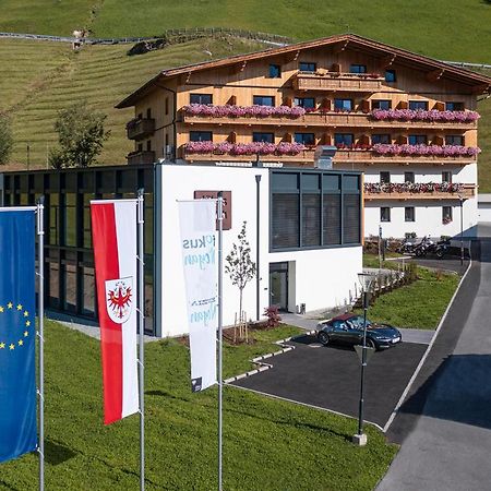 Das Unterrain Lifestyle Hotel Sankt Jakob in Defereggen Exterior photo